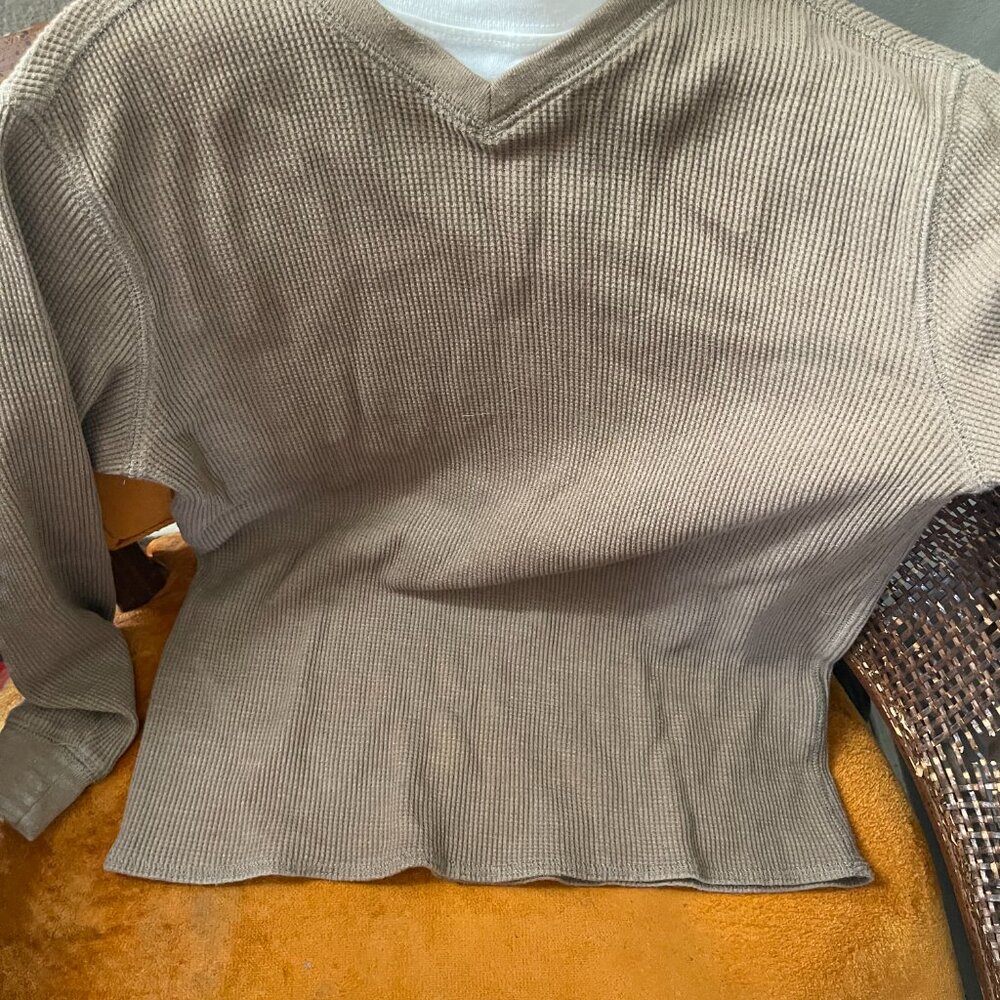 ribbed V-neck long-sleeve top